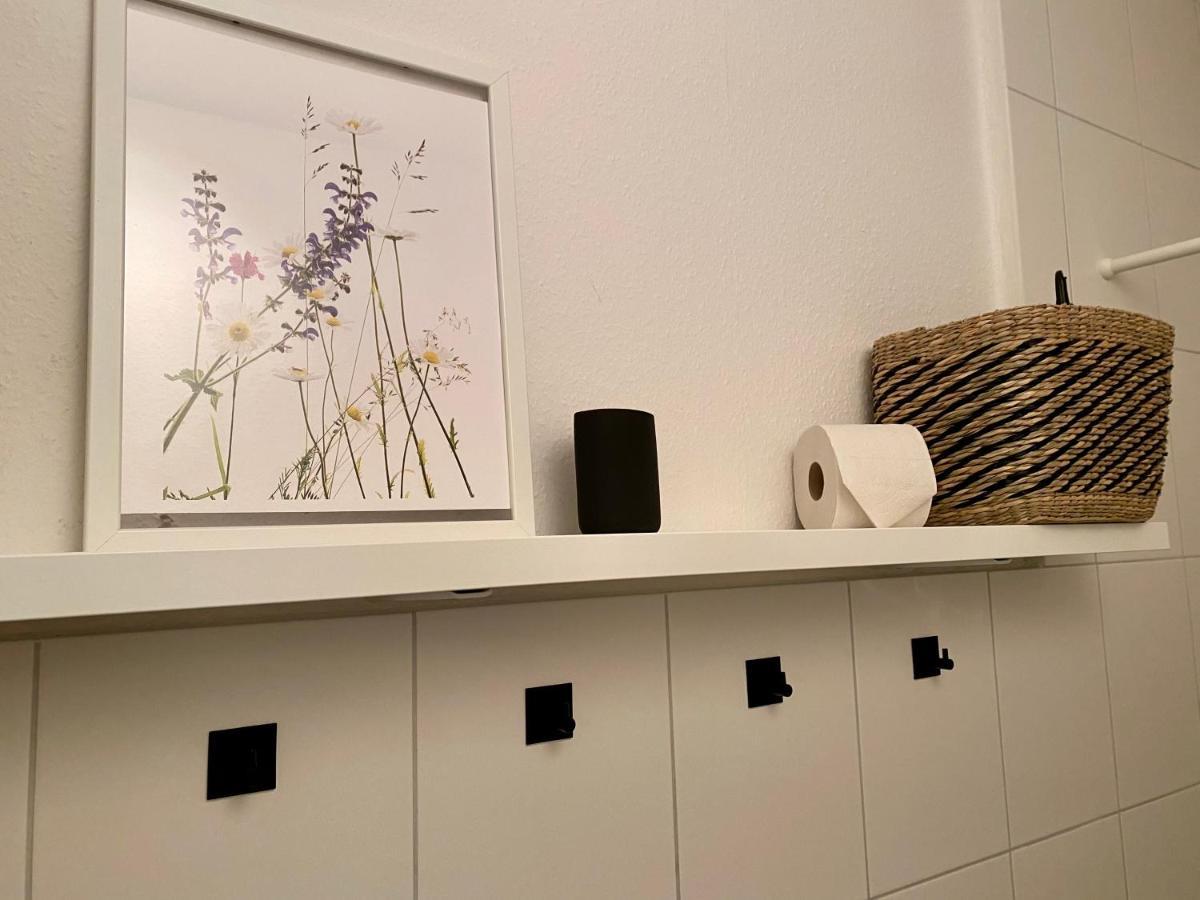 Zentrumsnahe Schoene Altbauwohnung Bis 4 Personen Flensborg Eksteriør billede