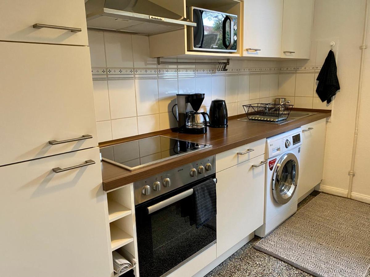 Zentrumsnahe Schoene Altbauwohnung Bis 4 Personen Flensborg Eksteriør billede